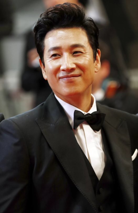 Lee Sun Kyun saat red carpet [instagram]